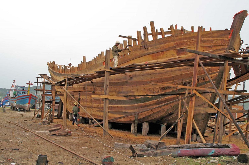 Chiếc tàu đi biển được chế tạo bằng gỗ sao đen